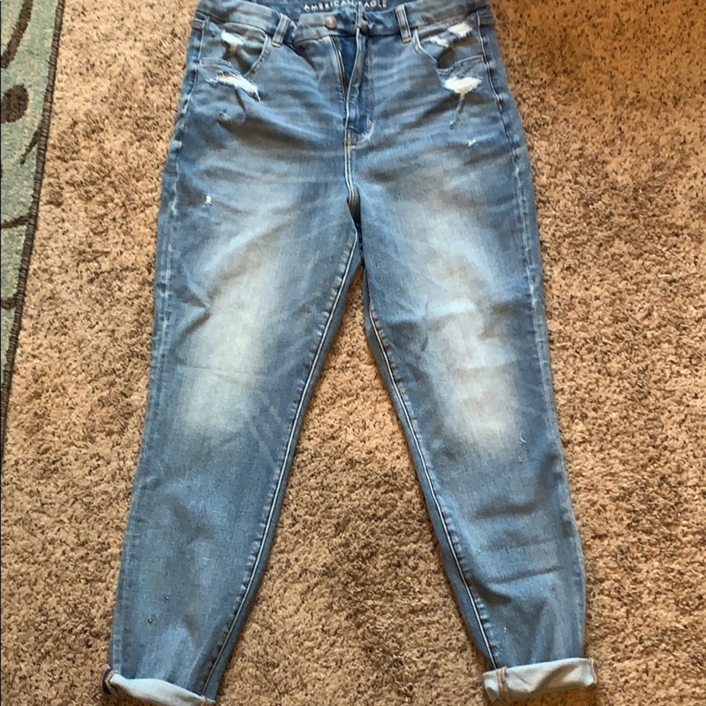 NWOT American Eagle Distressed Stretch Jean